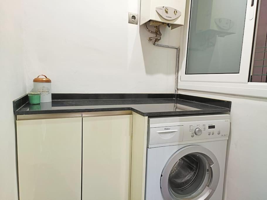 ברצלונה Siglo XX - Nuevo Apartamento Para 3 מראה חיצוני תמונה