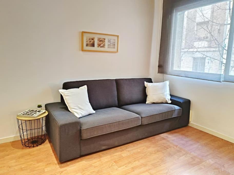 ברצלונה Siglo XX - Nuevo Apartamento Para 3 מראה חיצוני תמונה